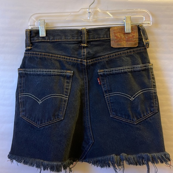Levi’s Mini Blue Jean Skirt Size Small - Picture 3 of 13